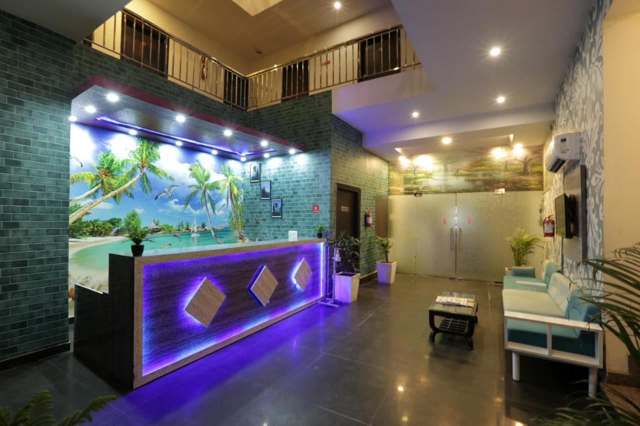 Hotel Airport Star Нью-Дели Экстерьер фото